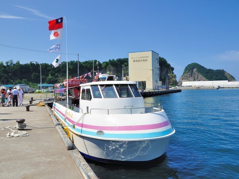 停船中のニューしゃこたん号